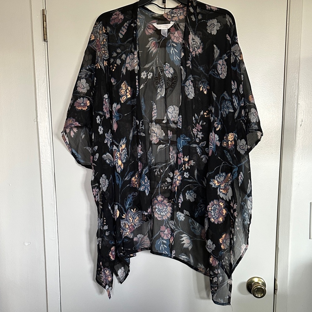 LC Lauren Conrad Floral Sheer Wrap